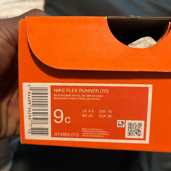 Nike Black and Blue Athletic Slip-Ons - Picture 4 of 4